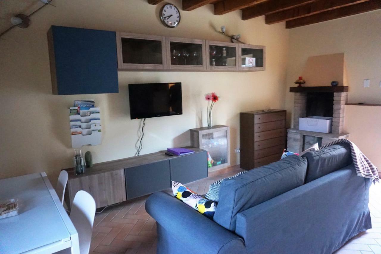 شقة La Casa Di Edone مونزامبانو المظهر الخارجي الصورة